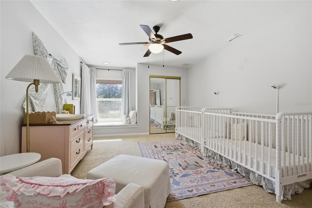 На продажу: $599,000 (2 спален, 2 ванн, 1637 Квадратных фут)