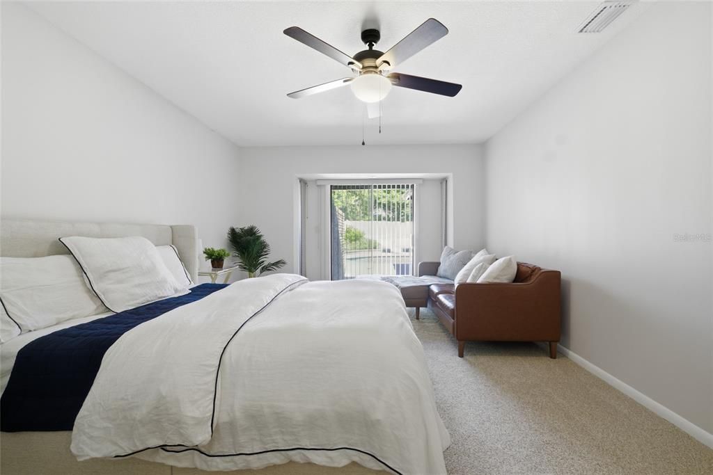 На продажу: $599,000 (2 спален, 2 ванн, 1637 Квадратных фут)