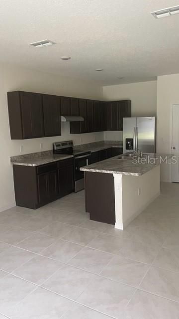 For Sale: $330,000 (3 beds, 2 baths, 1720 Square Feet)