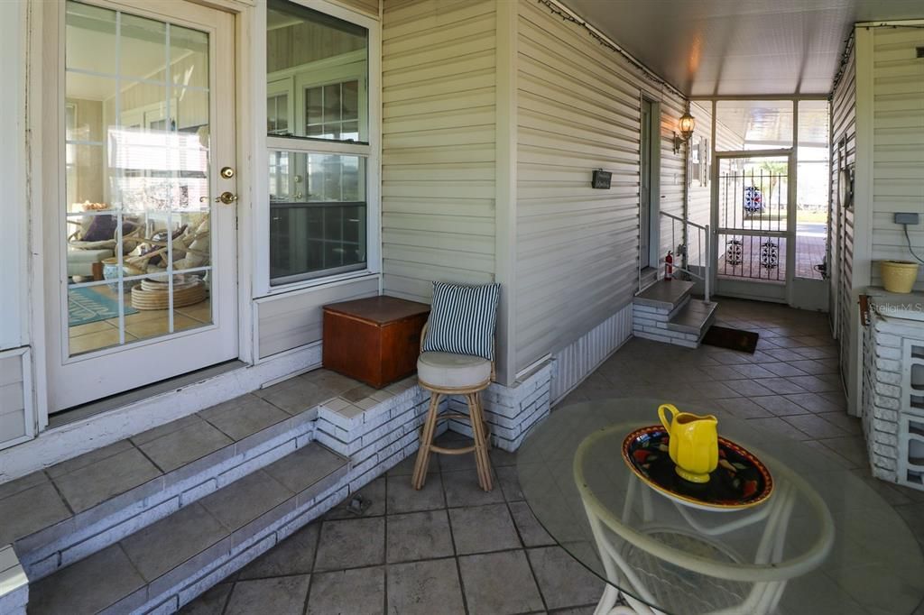 En Venta: $175,000 (2 camas, 2 baños, 1056 Pies cuadrados)