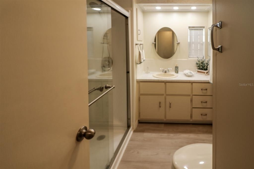 En Venta: $175,000 (2 camas, 2 baños, 1056 Pies cuadrados)