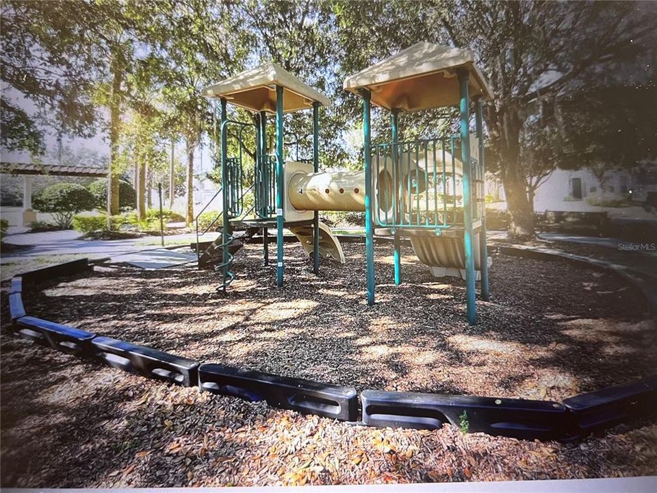 En Renta: $2,350 (3 camas, 3 baños, 1440 Pies cuadrados)