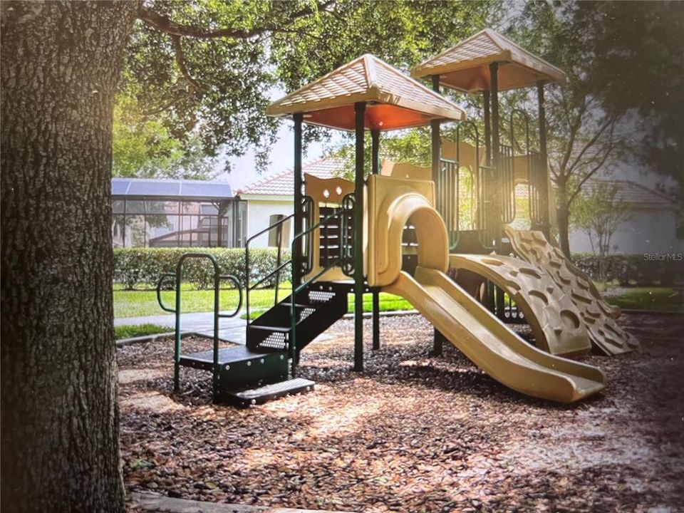 En Renta: $2,350 (3 camas, 3 baños, 1440 Pies cuadrados)