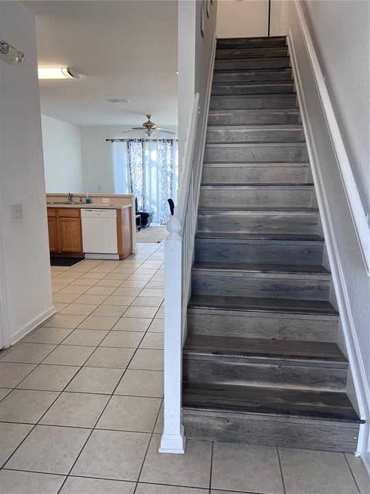 En Renta: $2,350 (3 camas, 3 baños, 1440 Pies cuadrados)