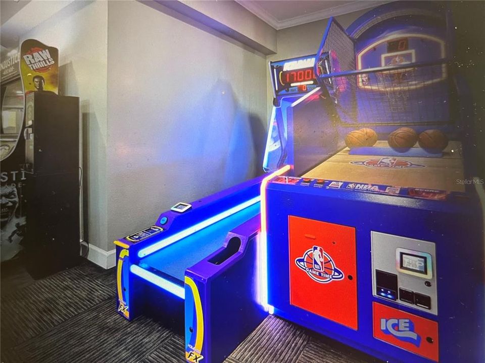 En Renta: $2,350 (3 camas, 3 baños, 1440 Pies cuadrados)