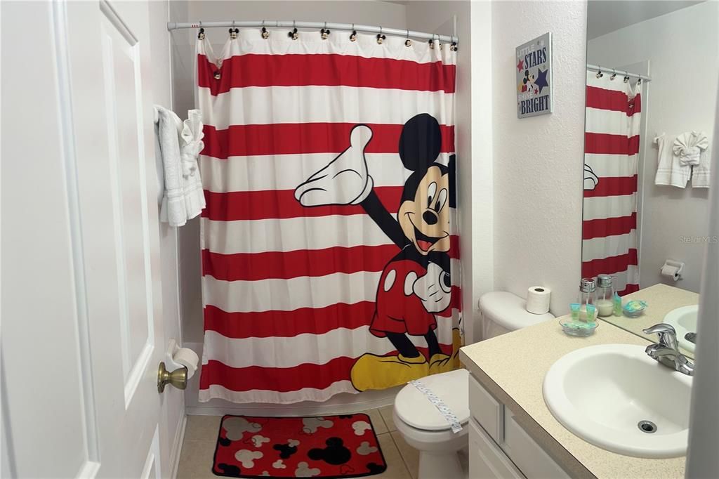 En Renta: $2,350 (3 camas, 3 baños, 1440 Pies cuadrados)