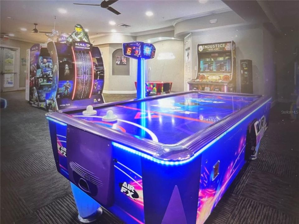 En Renta: $2,350 (3 camas, 3 baños, 1440 Pies cuadrados)