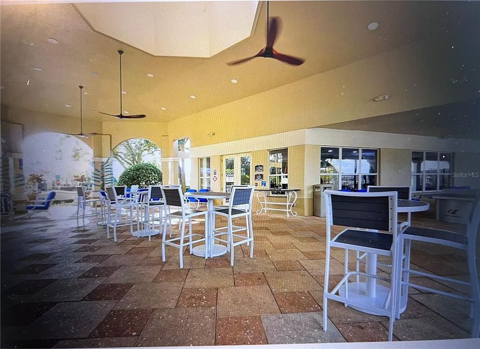 En Renta: $2,350 (3 camas, 3 baños, 1440 Pies cuadrados)