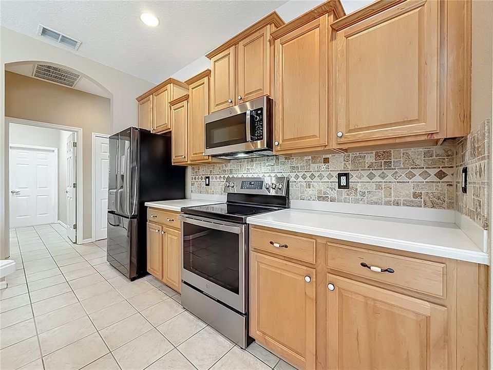 For Sale: $799,000 (4 beds, 3 baths, 2543 Square Feet)