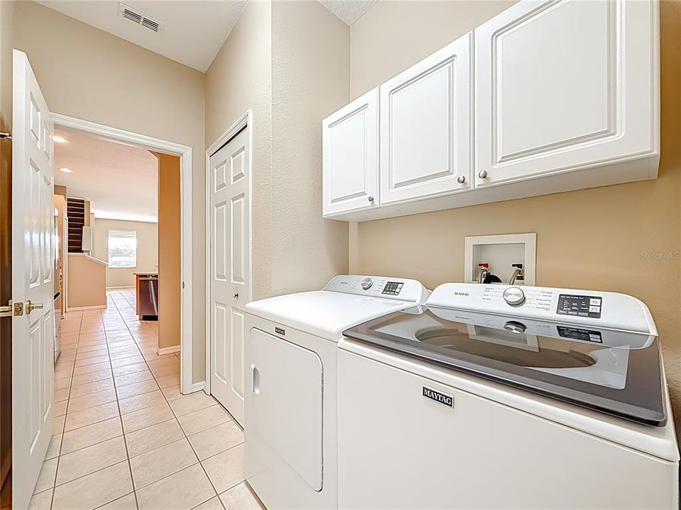 For Sale: $799,000 (4 beds, 3 baths, 2543 Square Feet)