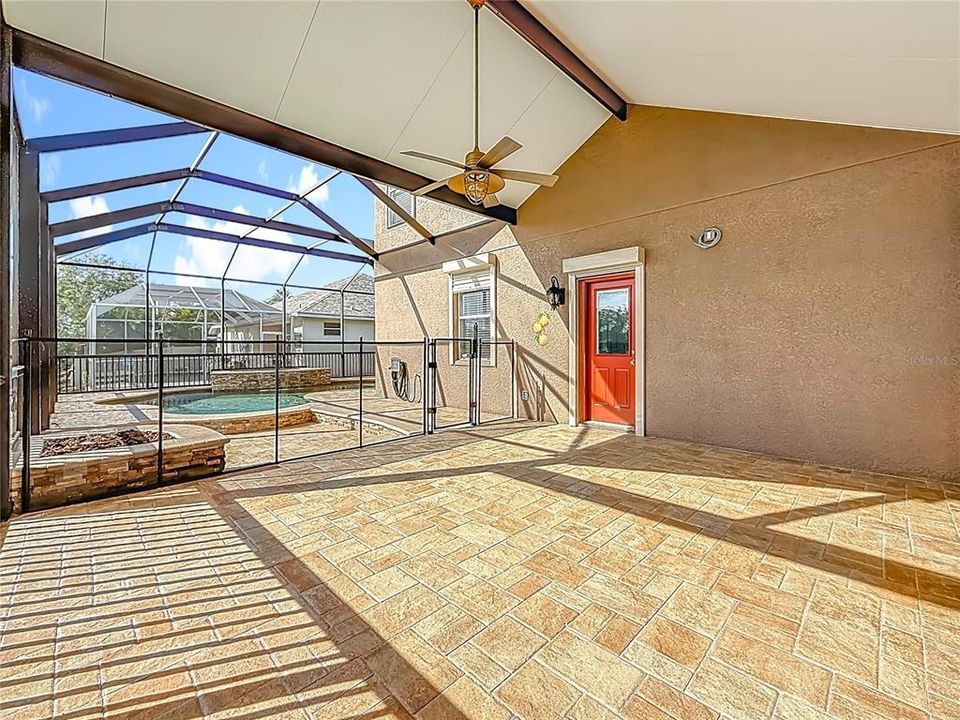 For Sale: $799,000 (4 beds, 3 baths, 2543 Square Feet)