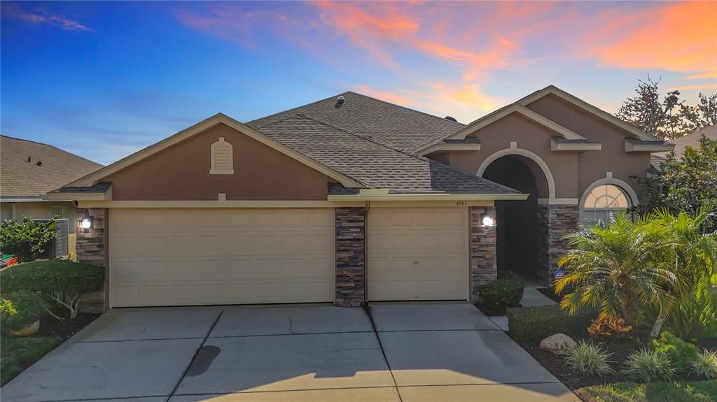 For Sale: $799,000 (4 beds, 3 baths, 2543 Square Feet)