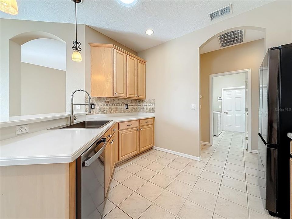 For Sale: $799,000 (4 beds, 3 baths, 2543 Square Feet)