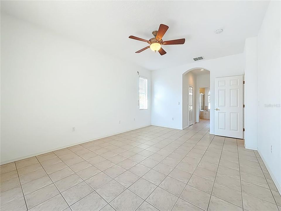 For Sale: $799,000 (4 beds, 3 baths, 2543 Square Feet)