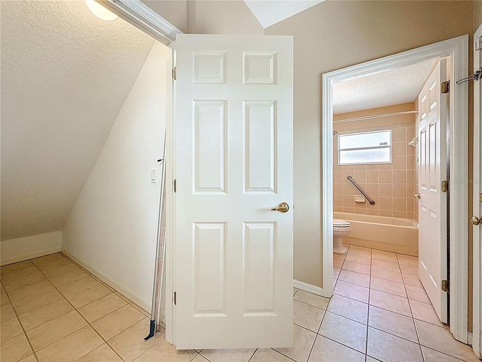 For Sale: $799,000 (4 beds, 3 baths, 2543 Square Feet)