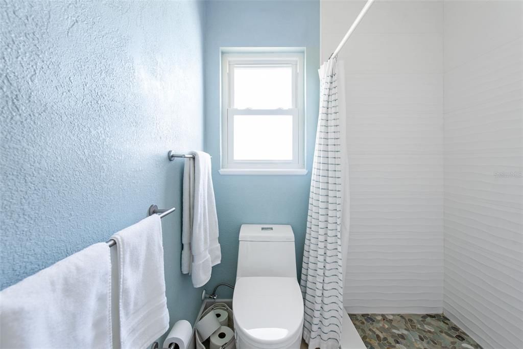 En Venta: $739,000 (2 camas, 2 baños, 1533 Pies cuadrados)