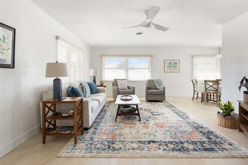 En Venta: $739,000 (2 camas, 2 baños, 1533 Pies cuadrados)