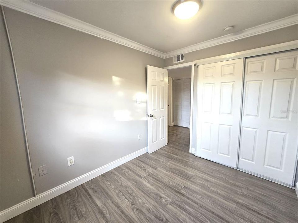 For Rent: $1,390 (4 beds, 1 baths, 972 Square Feet)