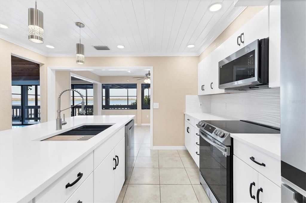 En Venta: $1,799,000 (3 camas, 3 baños, 2171 Pies cuadrados)