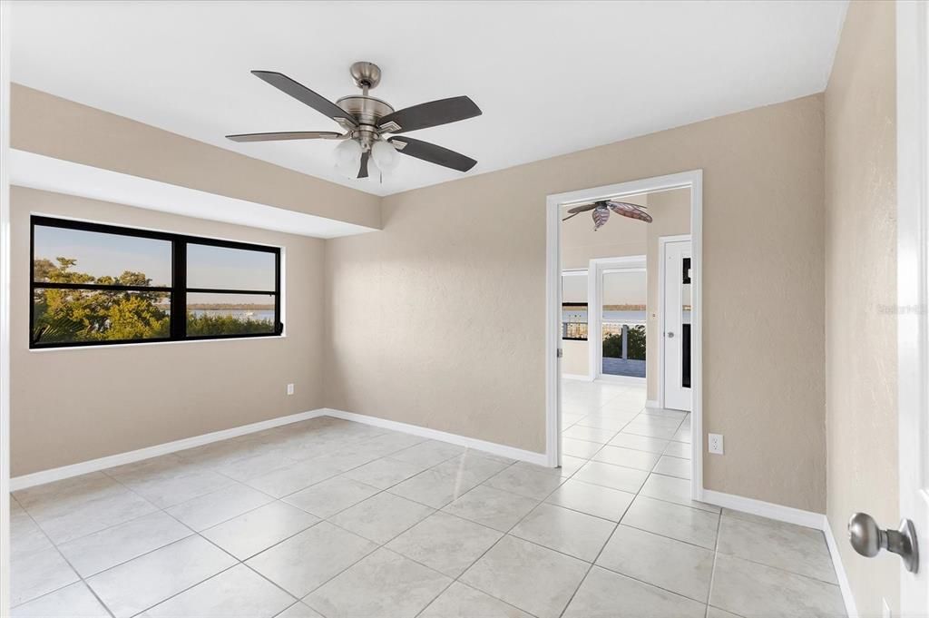 En Venta: $1,799,000 (3 camas, 3 baños, 2171 Pies cuadrados)