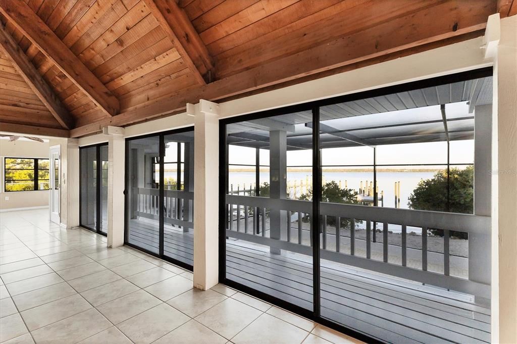 En Venta: $1,799,000 (3 camas, 3 baños, 2171 Pies cuadrados)