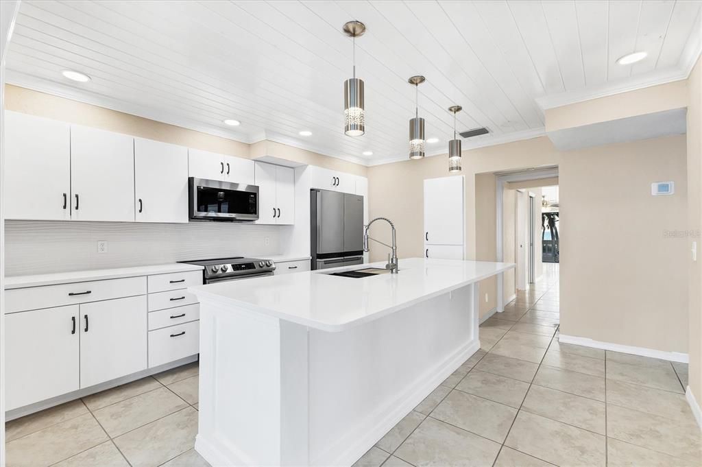 En Venta: $1,799,000 (3 camas, 3 baños, 2171 Pies cuadrados)