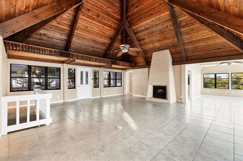 En Venta: $1,799,000 (3 camas, 3 baños, 2171 Pies cuadrados)