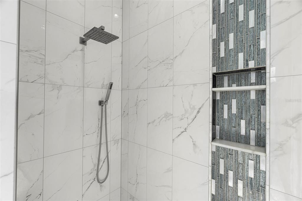 待售: $449,999 (3 贝兹, 3 浴室, 2040 平方英尺)