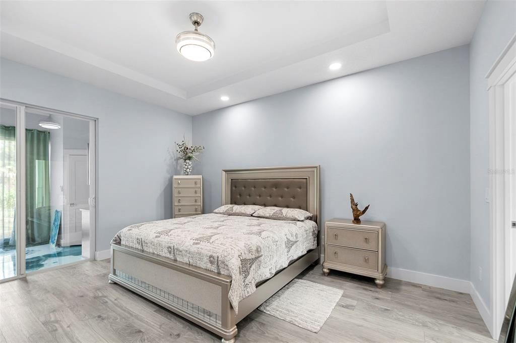 待售: $449,999 (3 贝兹, 3 浴室, 2040 平方英尺)