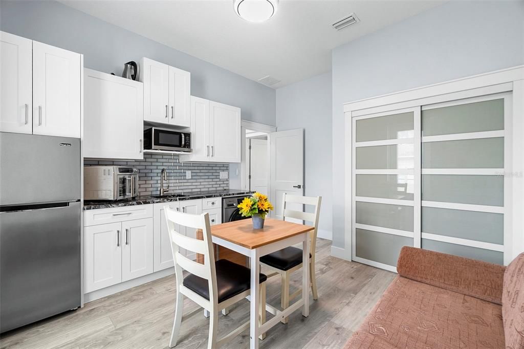 待售: $449,999 (3 贝兹, 3 浴室, 2040 平方英尺)