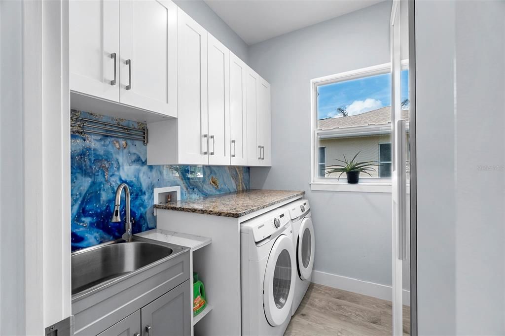 待售: $449,999 (3 贝兹, 3 浴室, 2040 平方英尺)