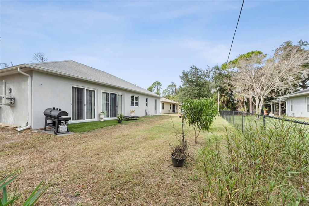 待售: $449,999 (3 贝兹, 3 浴室, 2040 平方英尺)