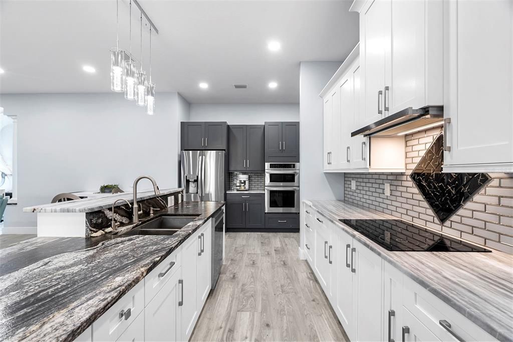 待售: $449,999 (3 贝兹, 3 浴室, 2040 平方英尺)