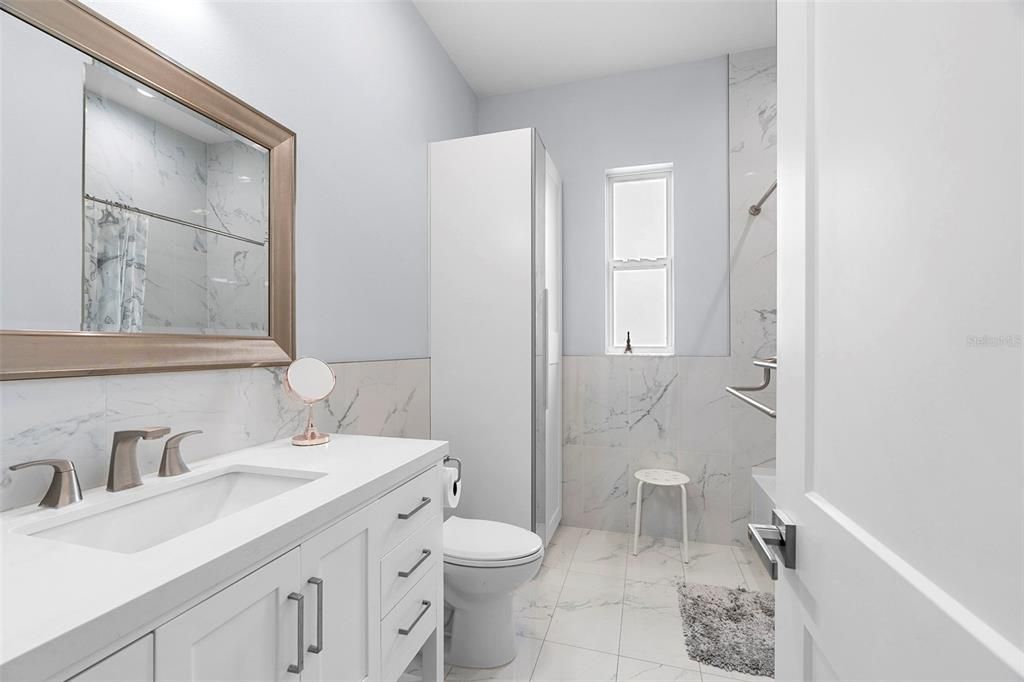 待售: $449,999 (3 贝兹, 3 浴室, 2040 平方英尺)