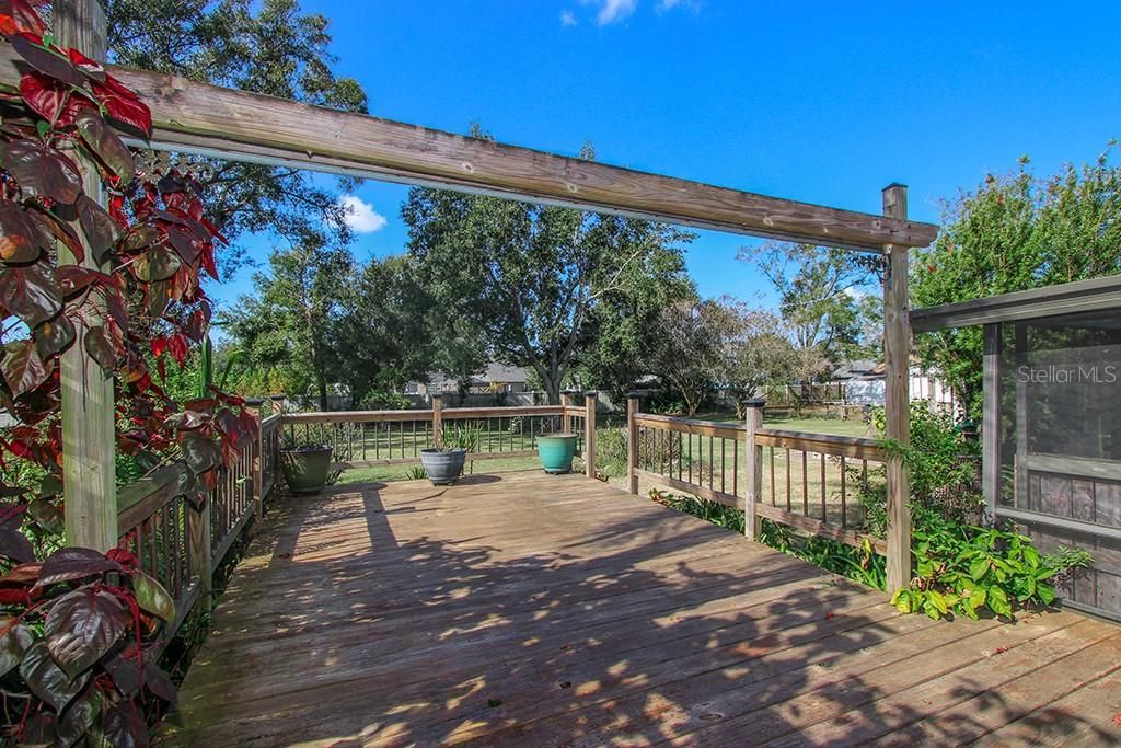 For Sale: $425,000 (3 beds, 2 baths, 1860 Square Feet)