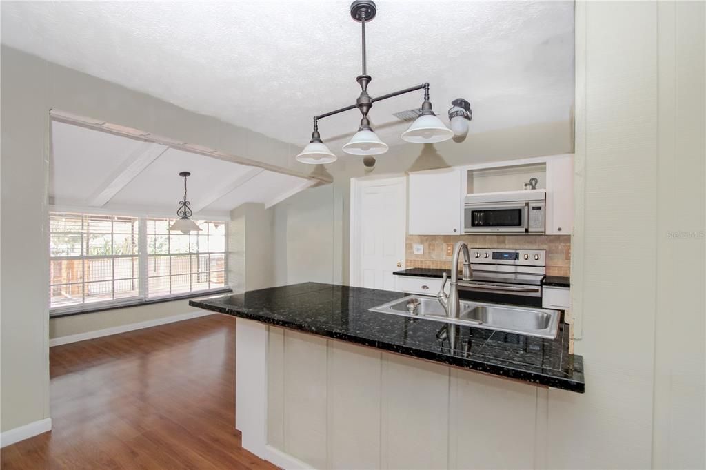 For Sale: $425,000 (3 beds, 2 baths, 1860 Square Feet)