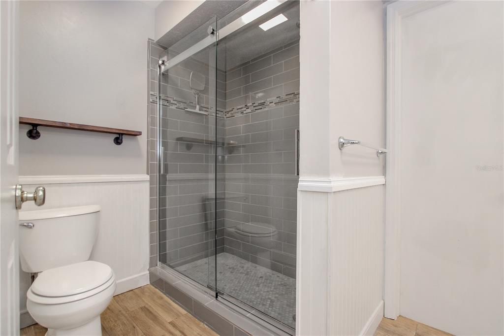 For Sale: $425,000 (3 beds, 2 baths, 1860 Square Feet)