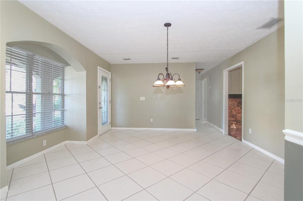 For Sale: $425,000 (3 beds, 2 baths, 1860 Square Feet)