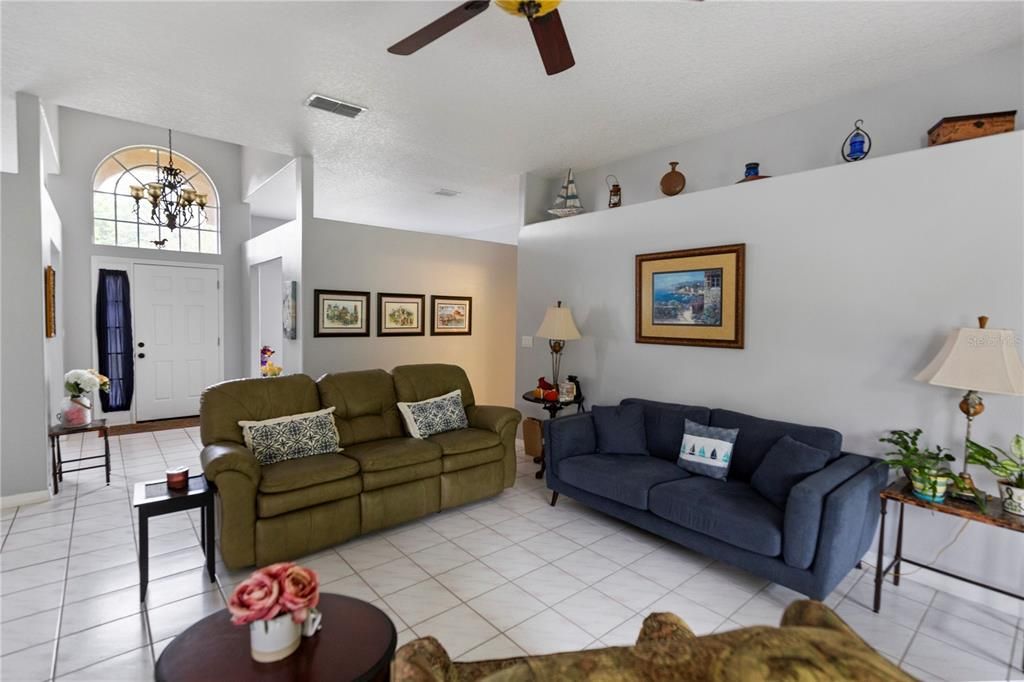 For Sale: $414,900 (4 beds, 2 baths, 2129 Square Feet)