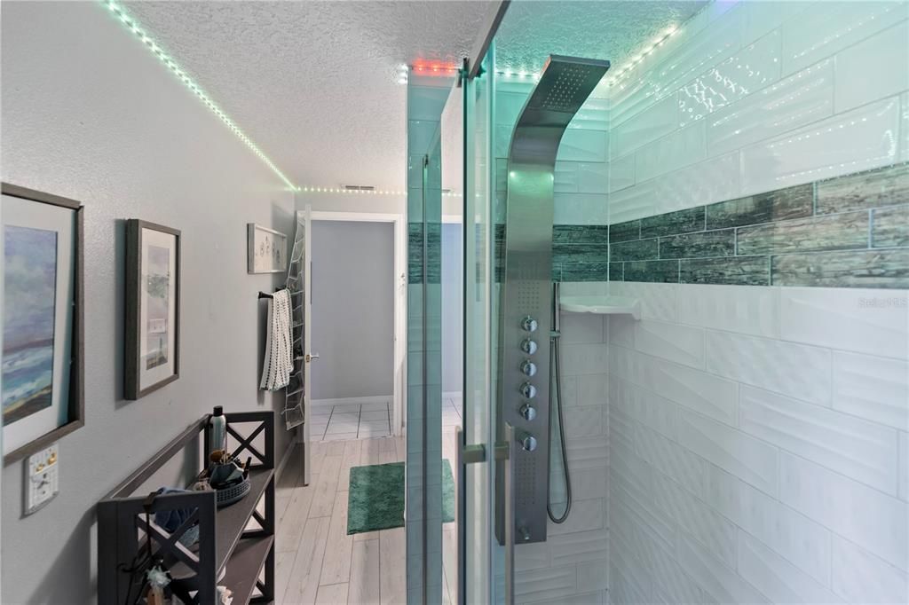 For Sale: $414,900 (4 beds, 2 baths, 2129 Square Feet)