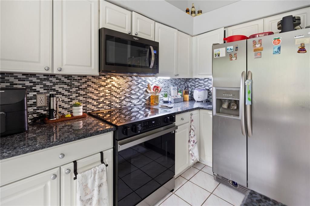 For Sale: $414,900 (4 beds, 2 baths, 2129 Square Feet)