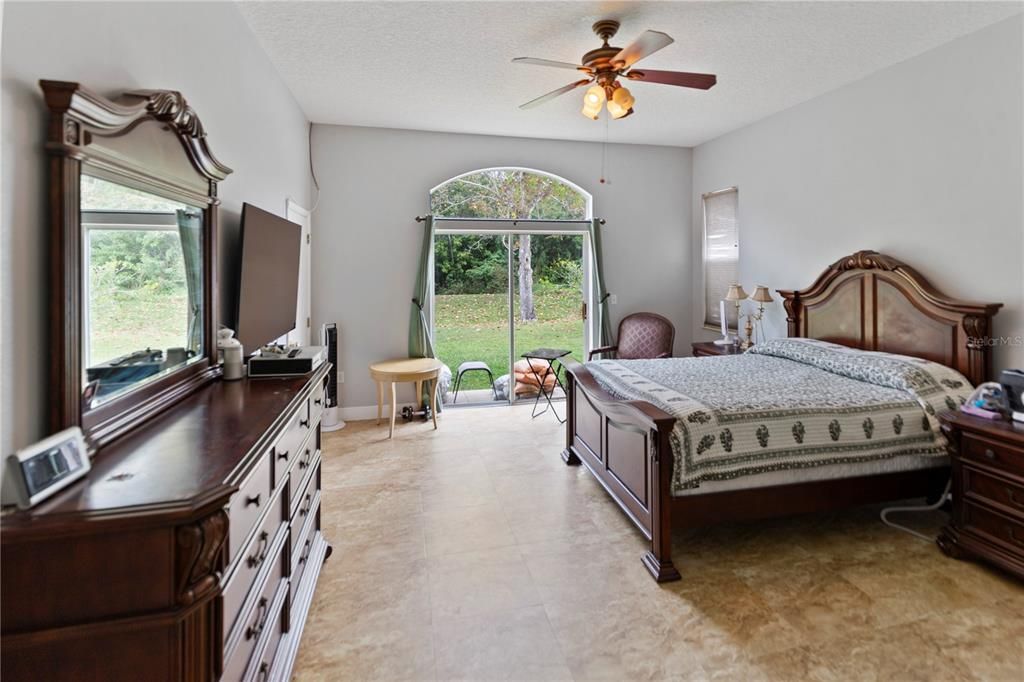 For Sale: $414,900 (4 beds, 2 baths, 2129 Square Feet)