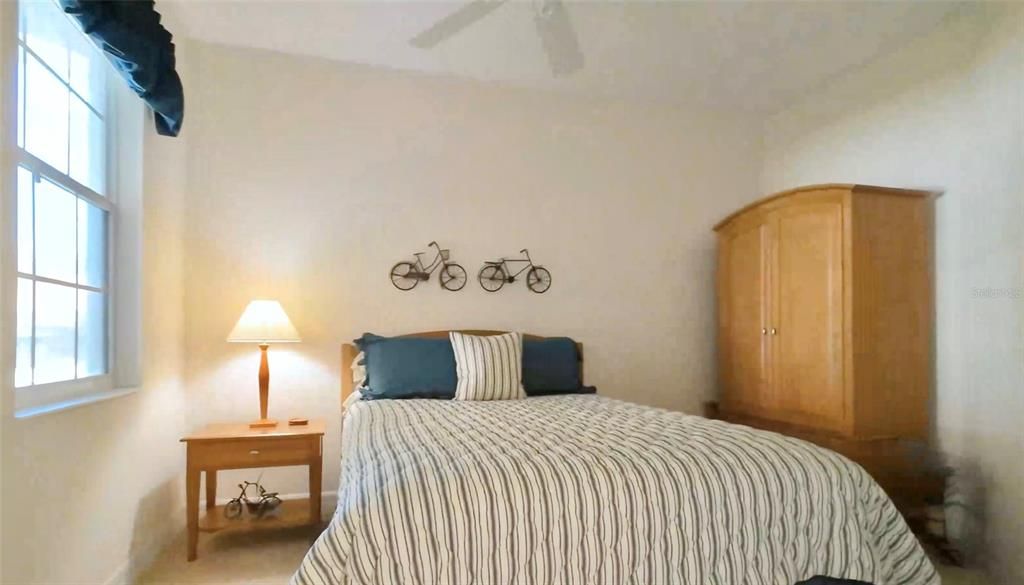 待售: $499,000 (2 贝兹, 2 浴室, 1977 平方英尺)