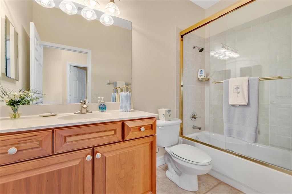 待售: $499,000 (2 贝兹, 2 浴室, 1977 平方英尺)