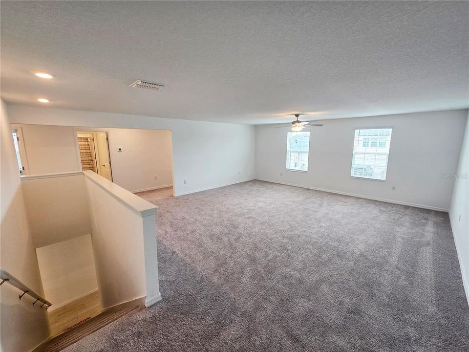 For Rent: $4,000 (6 beds, 3 baths, 3326 Square Feet)