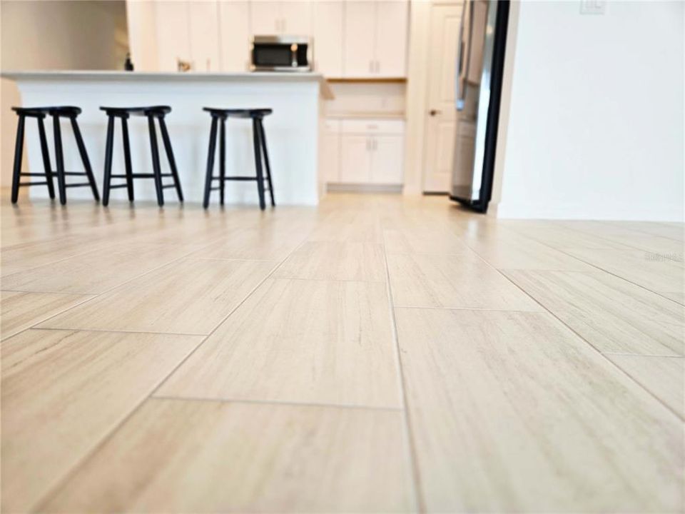 For Rent: $4,000 (6 beds, 3 baths, 3326 Square Feet)