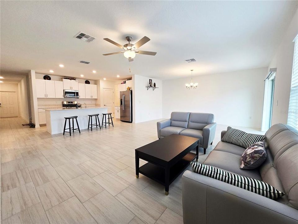 For Rent: $4,000 (6 beds, 3 baths, 3326 Square Feet)