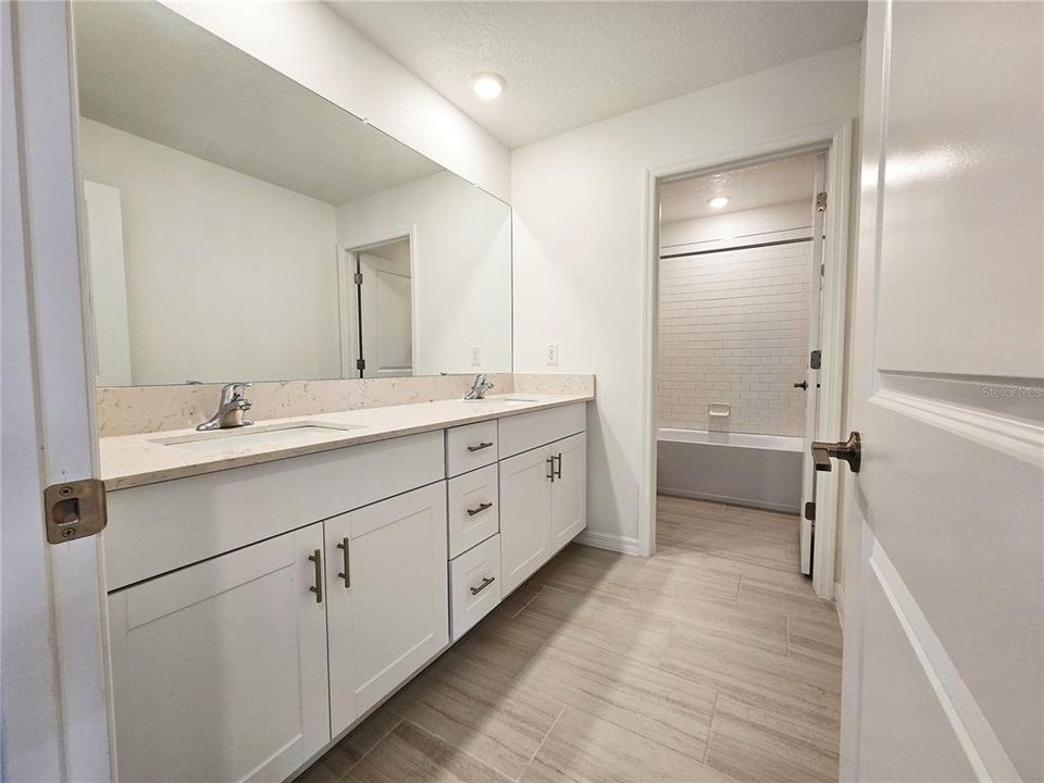 For Rent: $4,000 (6 beds, 3 baths, 3326 Square Feet)