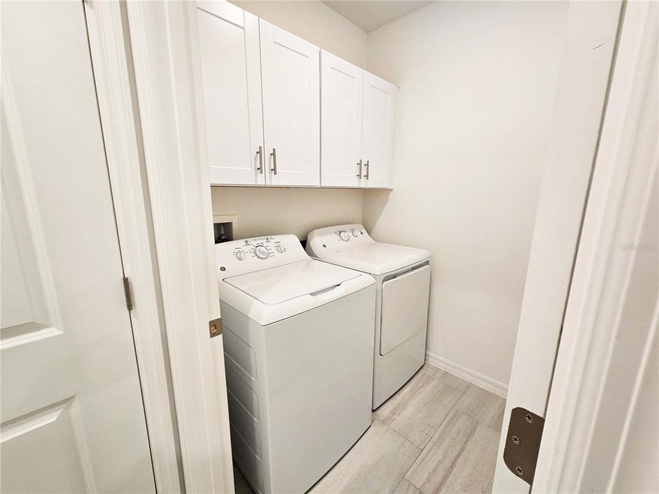 For Rent: $4,000 (6 beds, 3 baths, 3326 Square Feet)