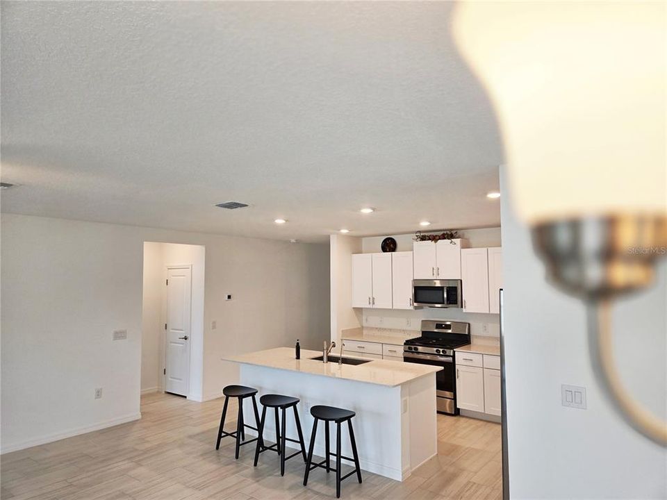 For Rent: $4,000 (6 beds, 3 baths, 3326 Square Feet)